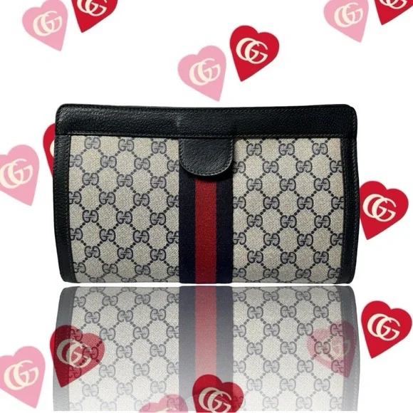 GUCCI GG monogram supreme vintage Clutch - Picture 1 of 14